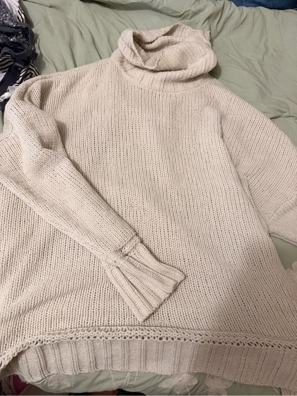 aerie Cream Turtleneck Sweater with Textured Hem